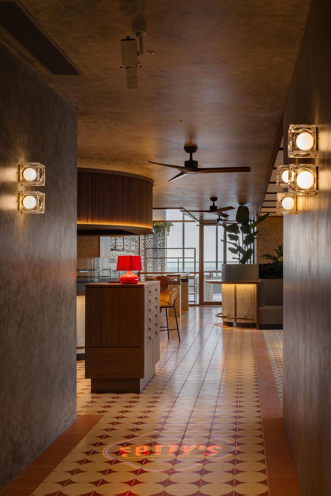 YOTEL Bangkok Sukhumvit, komyuniti