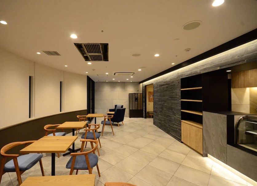 First Cabin Midosuji Namba, at the table