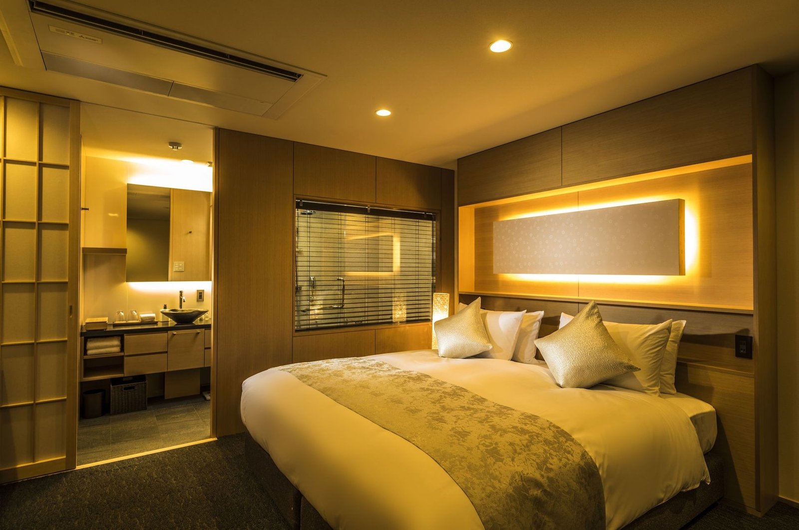 Villa Sanjo Muromachi — rooms