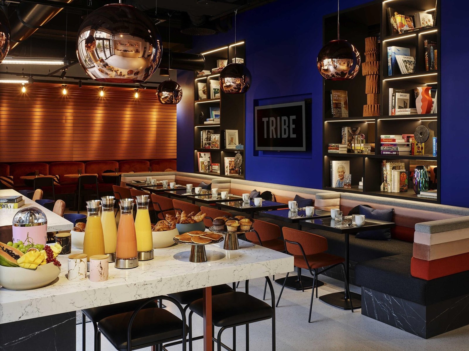 TRIBE Paris Saint Ouen, at the table