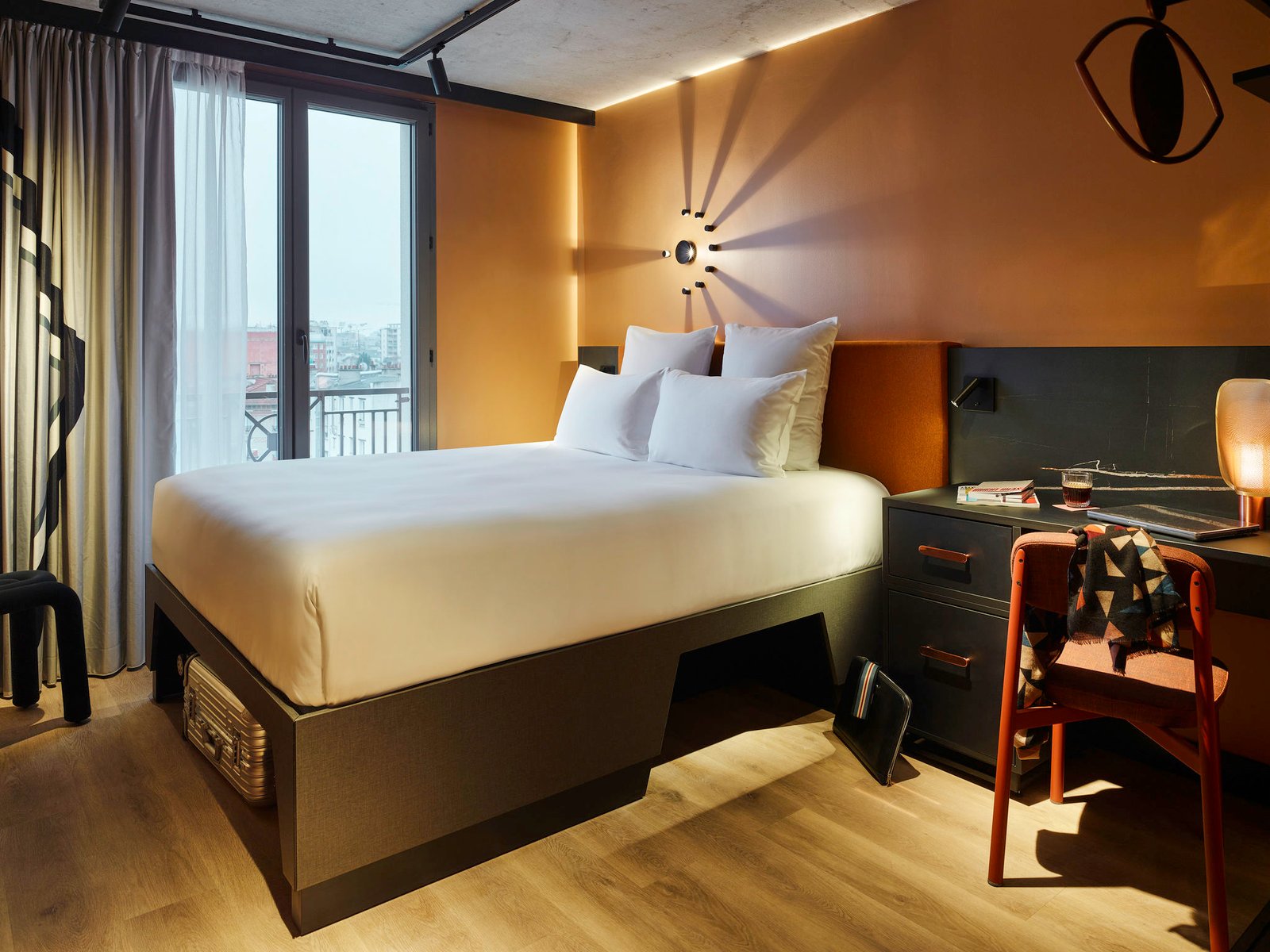 TRIBE Paris Saint Ouen, rooms