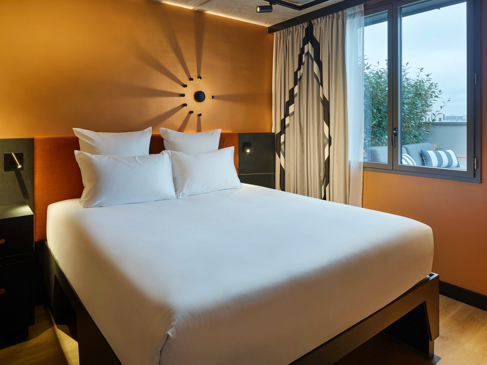 TRIBE Paris Saint Ouen, rooms