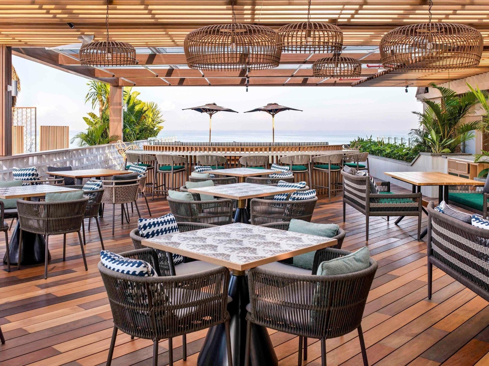 TRIBE Bali Kuta Beach, afterglow bar & kitchen