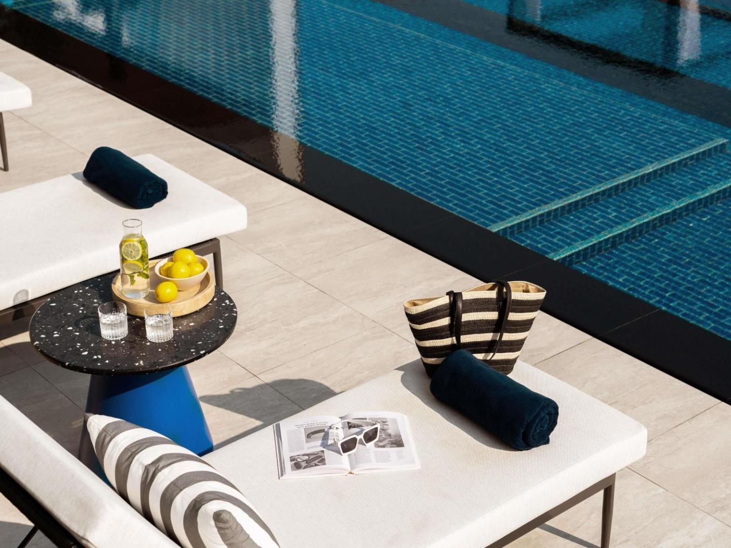 TRIBE Living Bangkok Sukhumvit 39, the pool