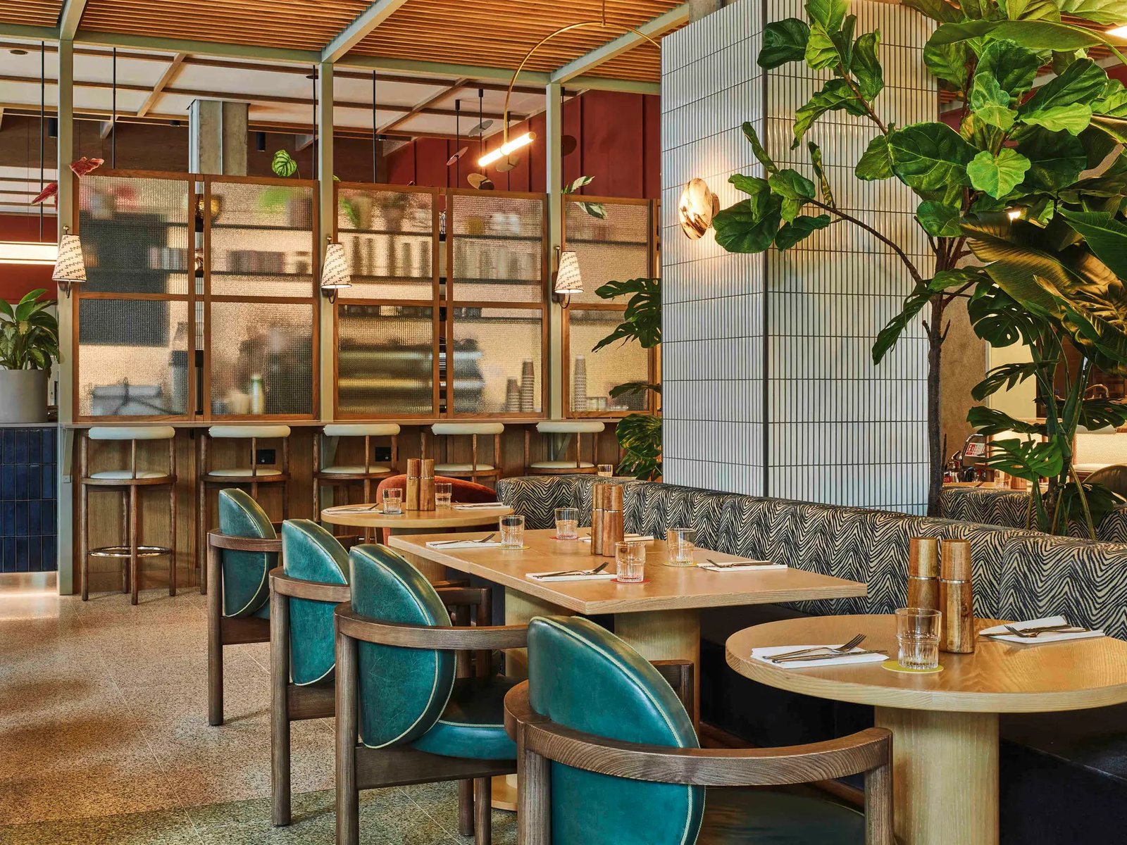 TRIBE London Canary Wharf, feels like june