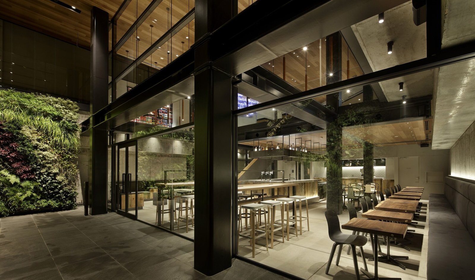 Piece Hostel Sanjo — eat & drink