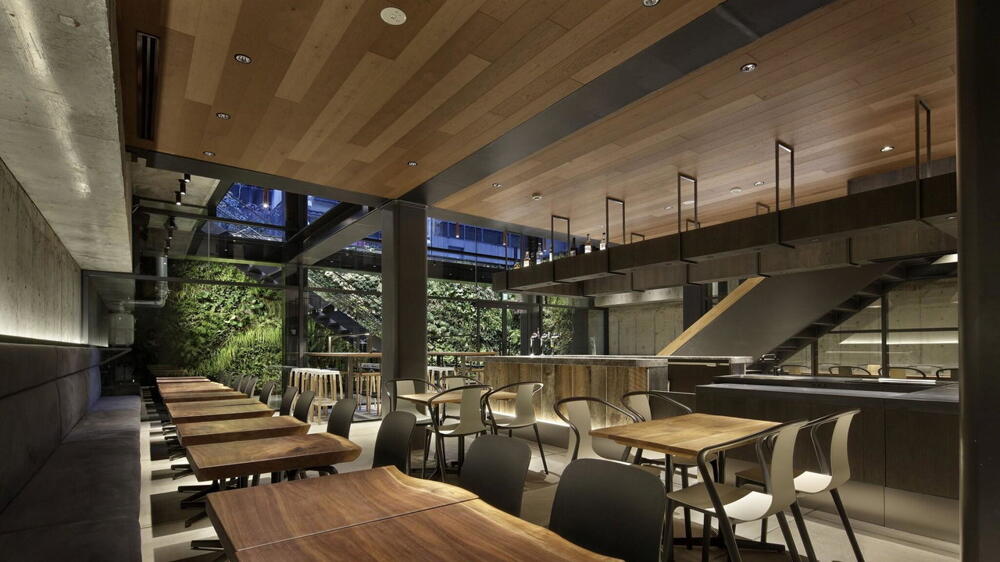 Piece Hostel Sanjo, basement bar & sunken lounge