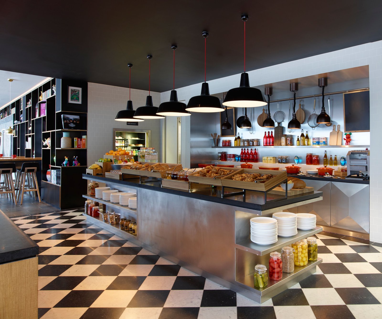 citizenM London Shoreditch, canteenm