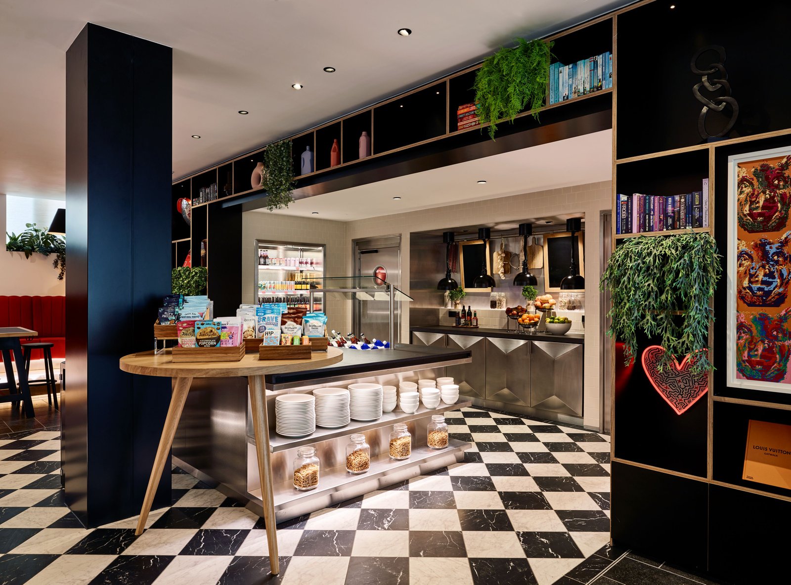 citizenM London Victoria Station