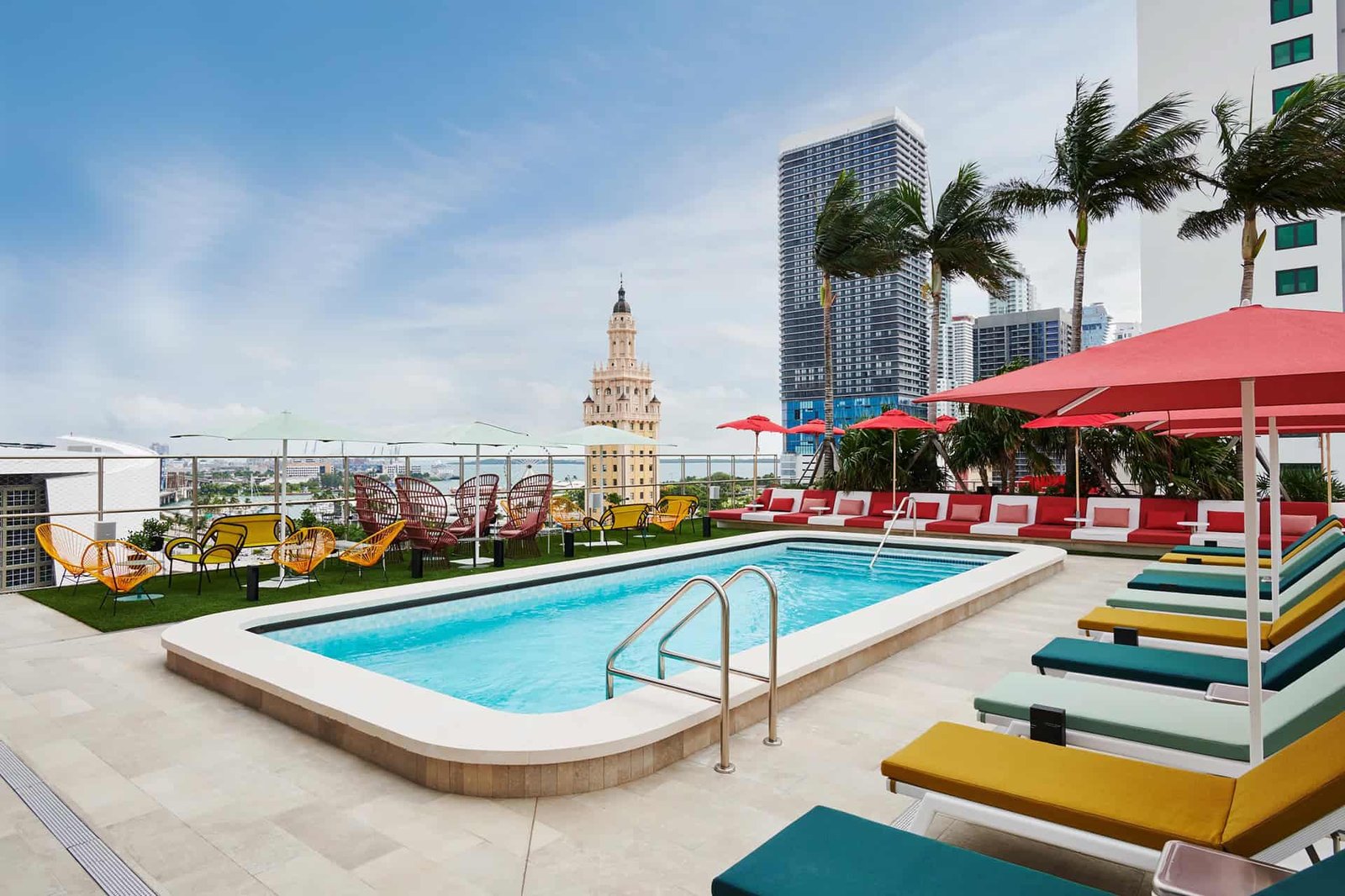 citizenM Miami Worldcenter, the pool