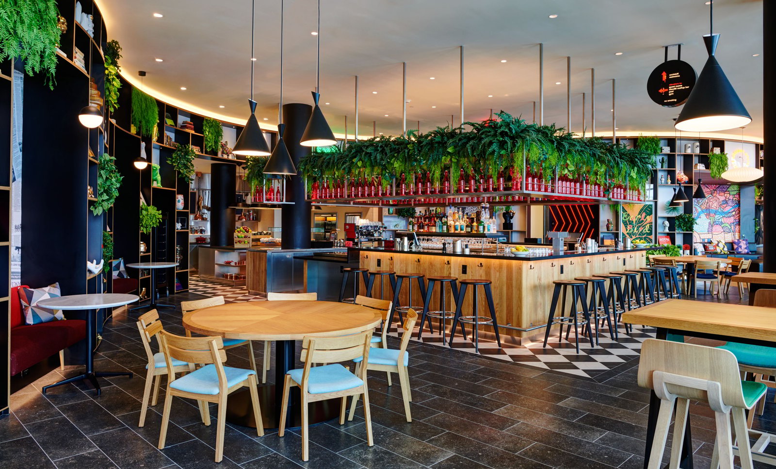 citizenM Miami Worldcenter, canteenm