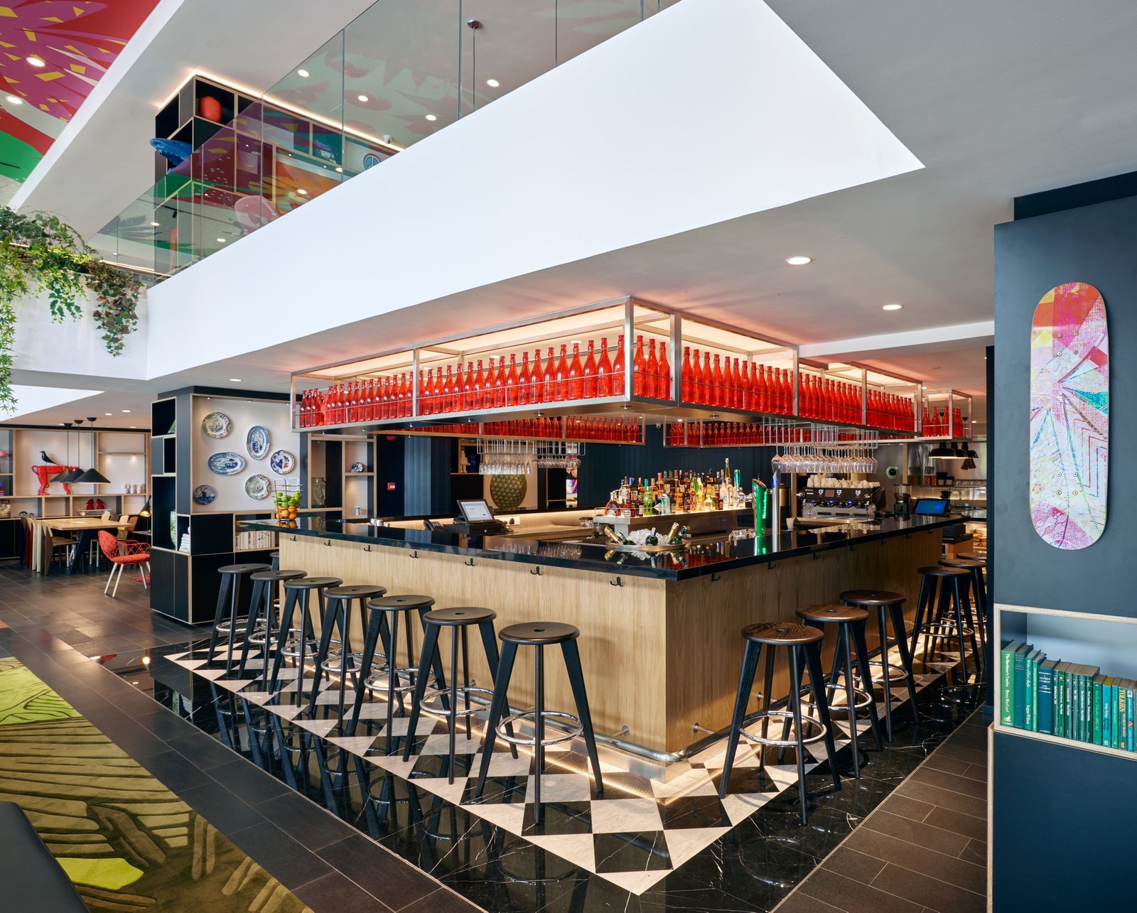 citizenM Kuala Lumpur, canteenm & bar