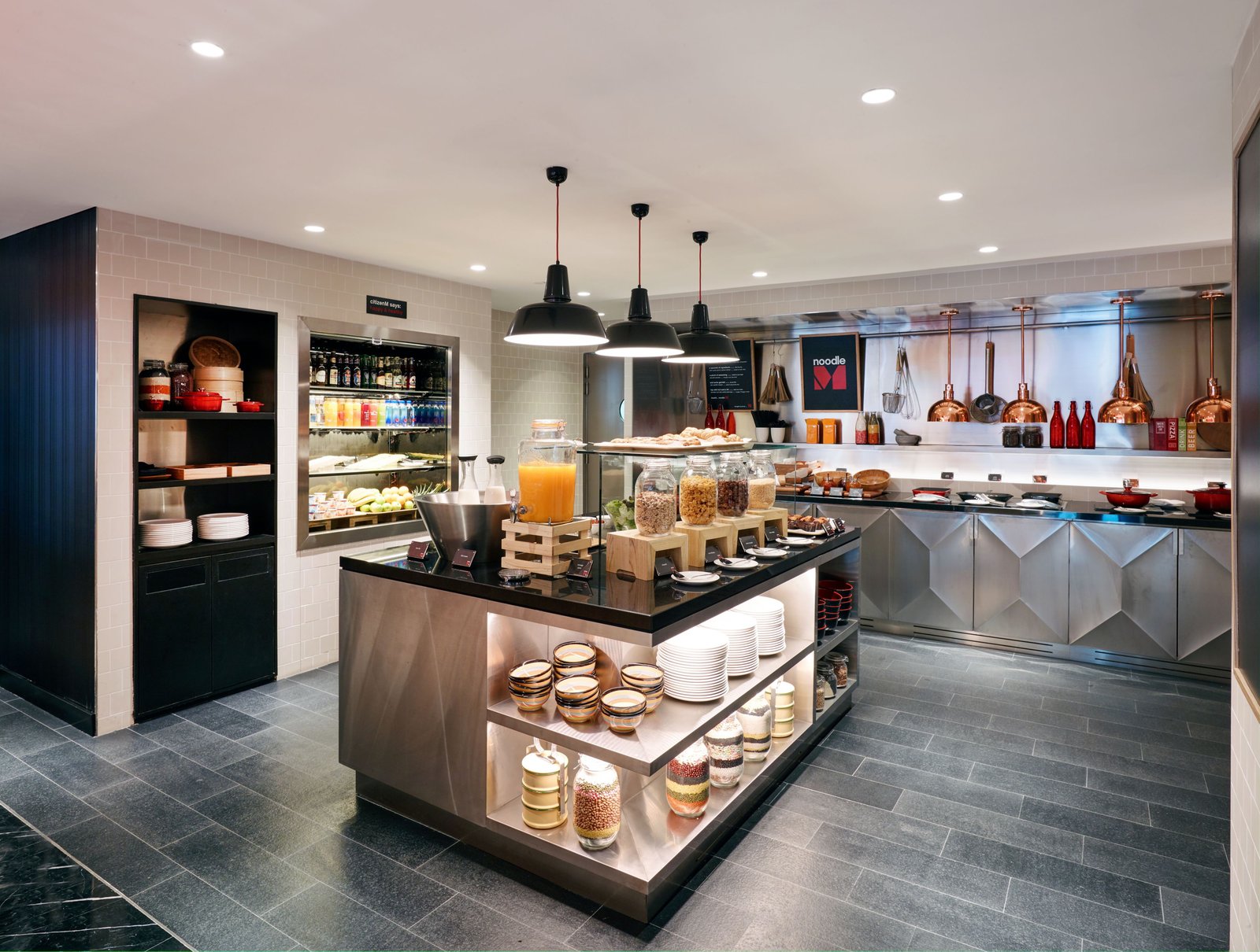 citizenM Kuala Lumpur, canteenm & bar