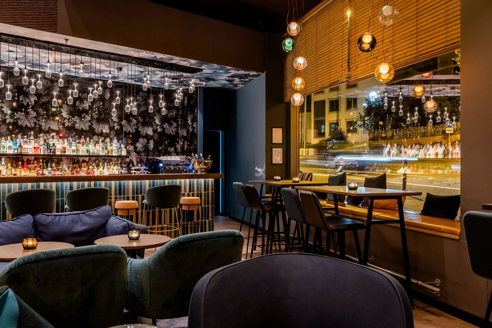 Hotel Motel One Wiesbaden, the one lounge