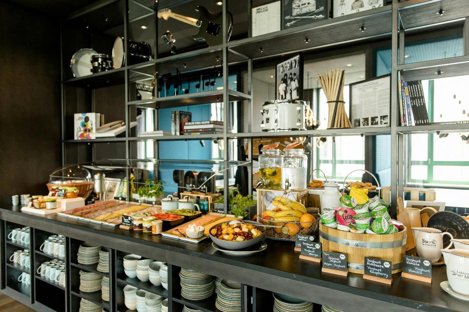 Hotel Motel One Mannheim, one lounge