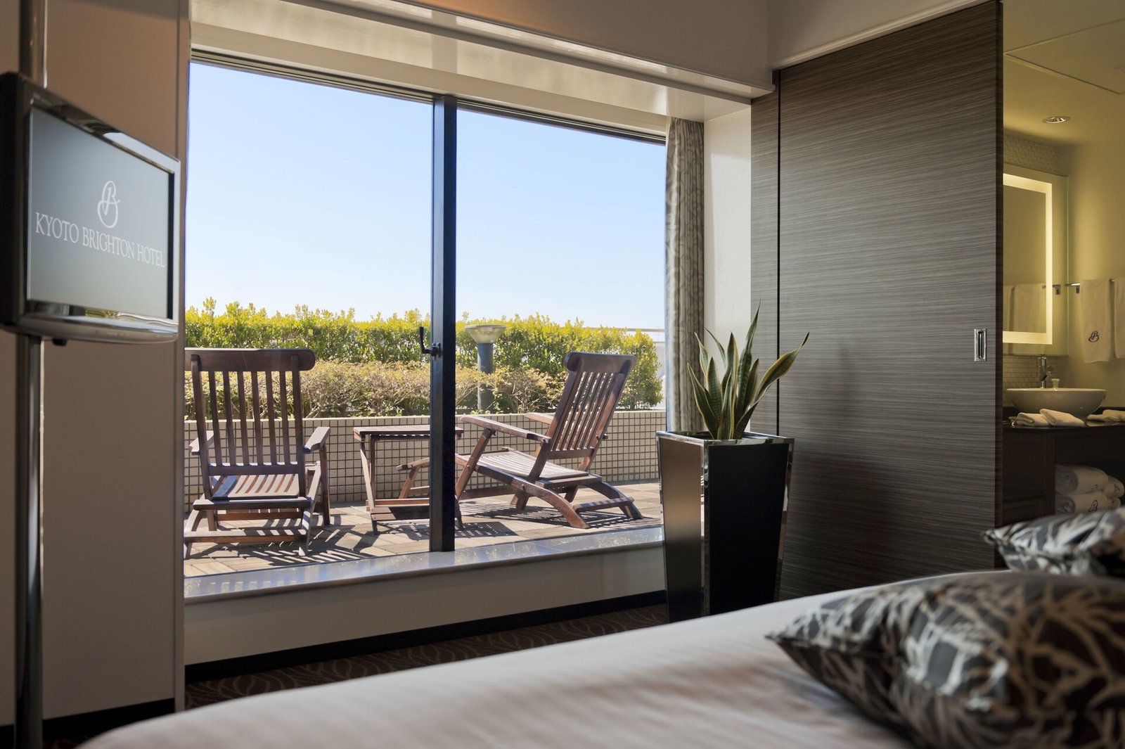 Kyoto Brighton Hotel — vibe