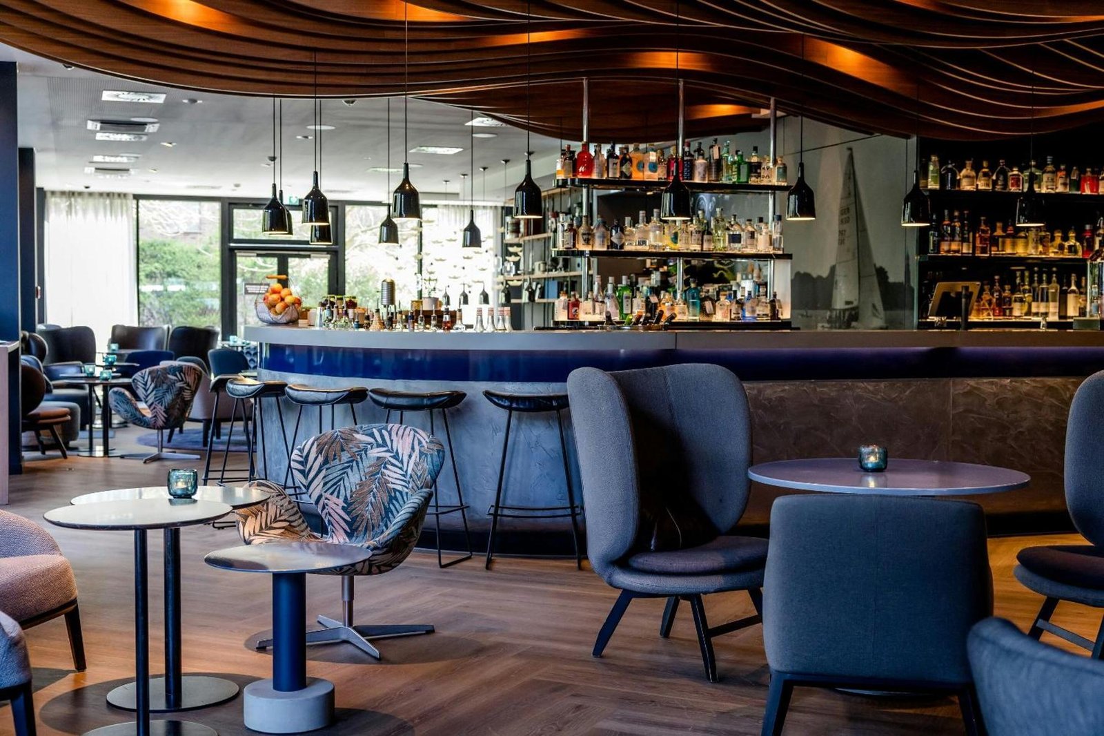 Hotel Motel One Hamburg-Alster, at the table