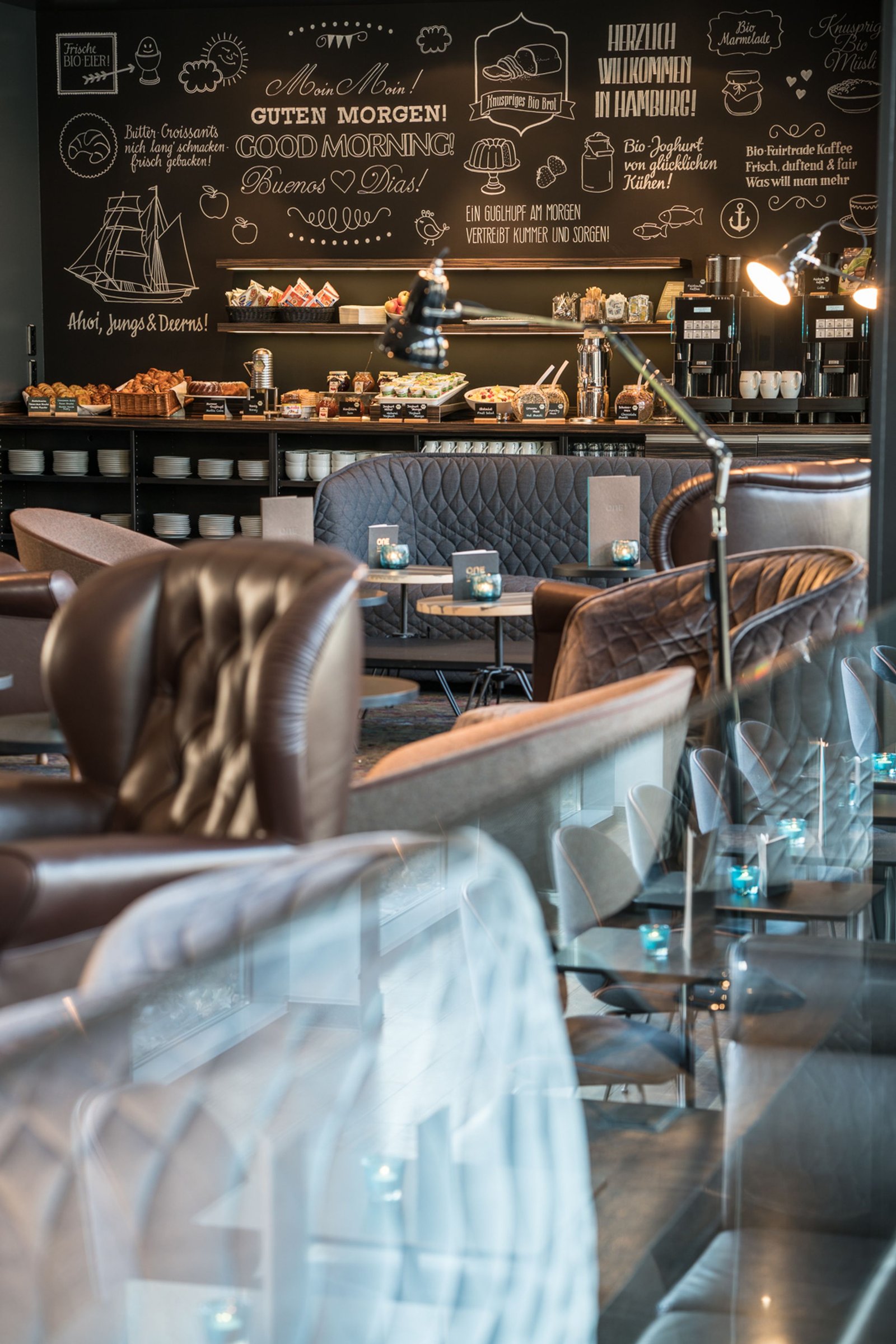 Hotel Motel One Hamburg-Altona, the one lounge