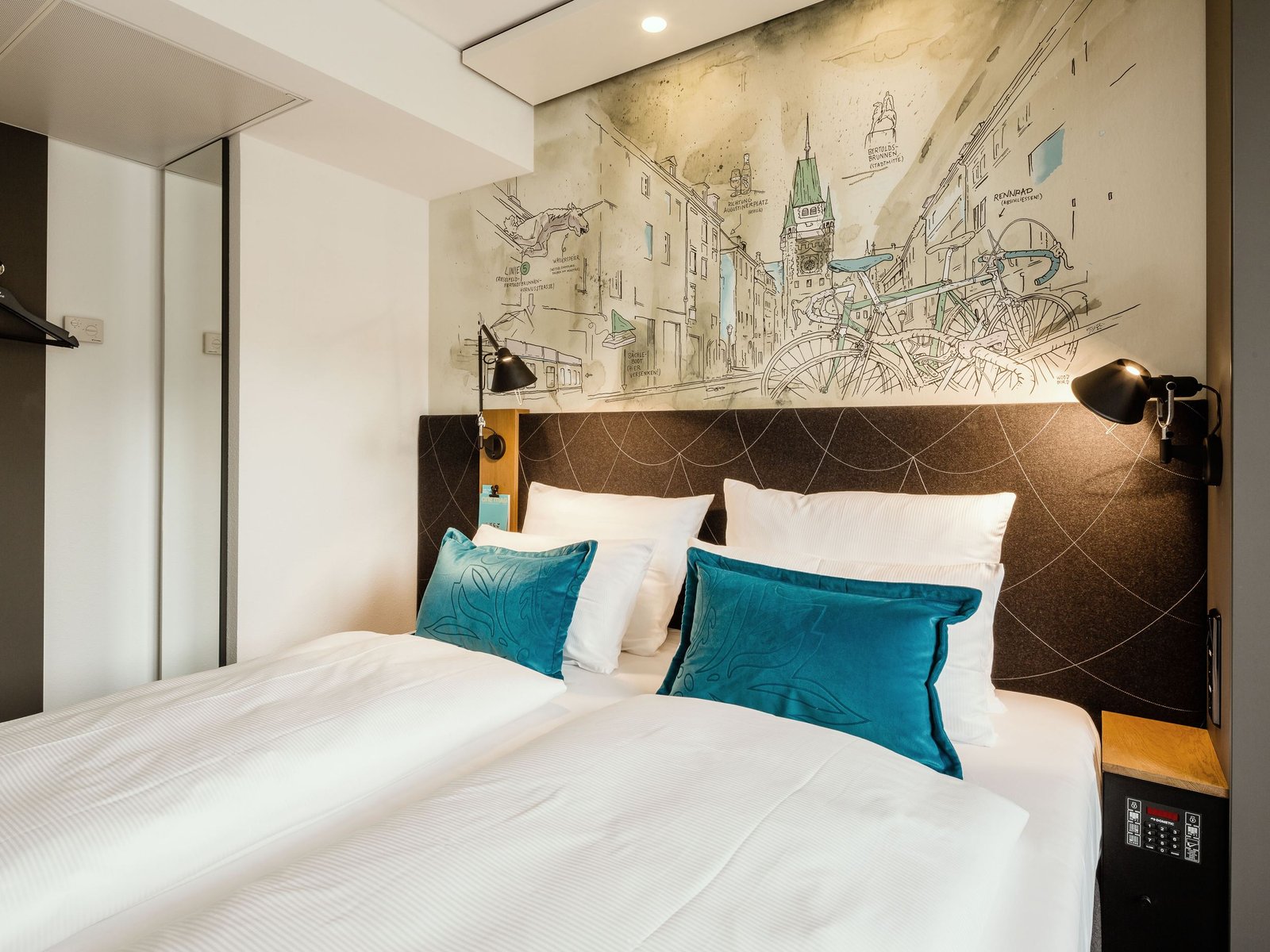 Hotel Motel One Freiburg, rooms