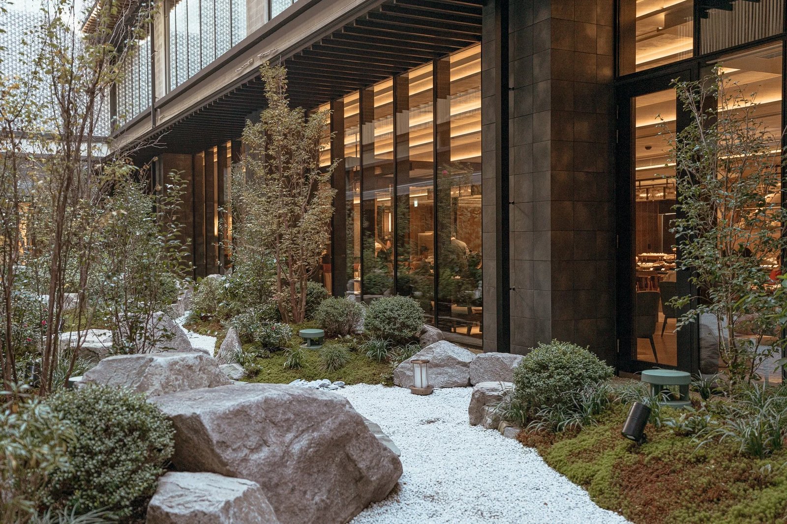 Dusit Thani Kyoto — vibe