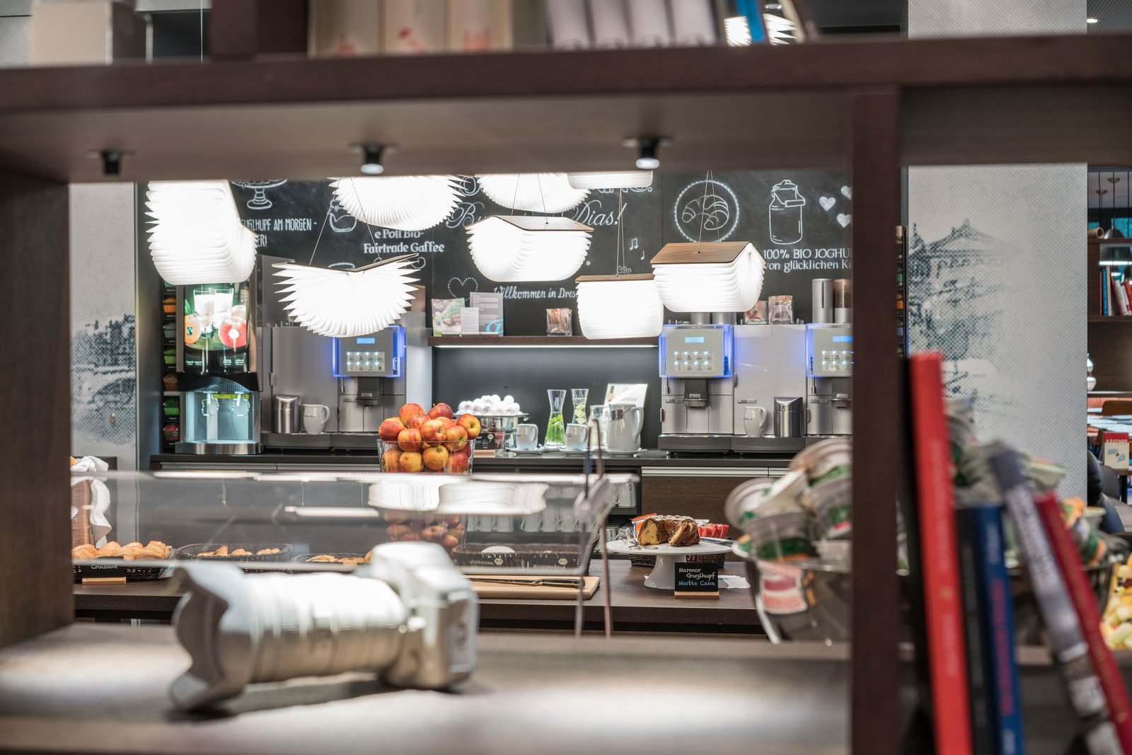 Hotel Motel One Dresden-Palaisplatz, one lounge