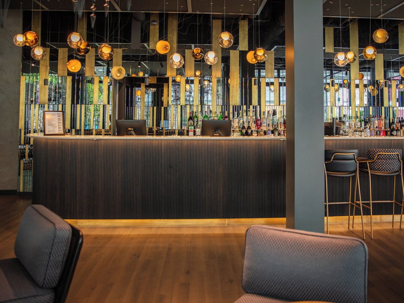 Hotel Motel One Saarbrücken, the one lounge