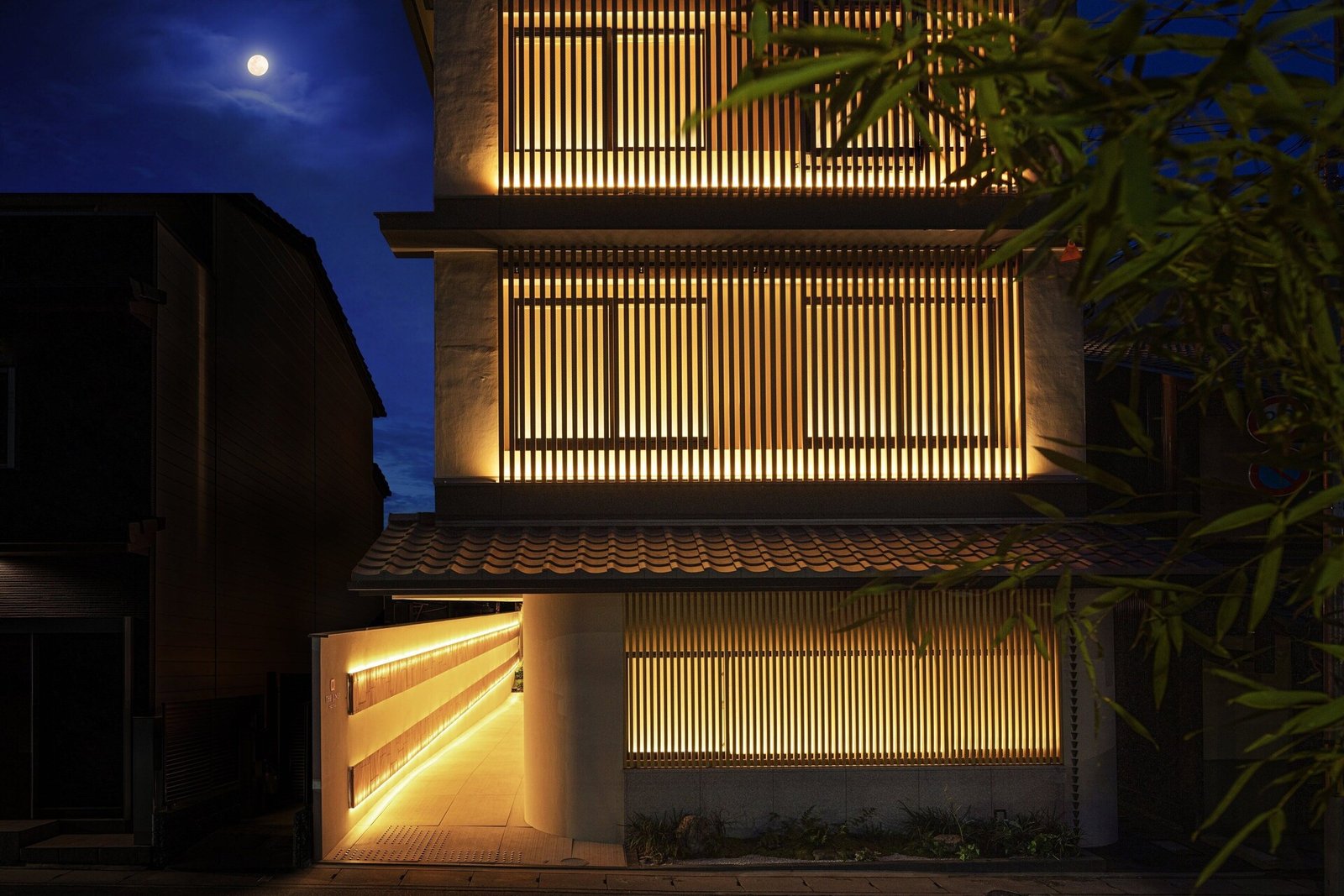 The Junei Hotel
