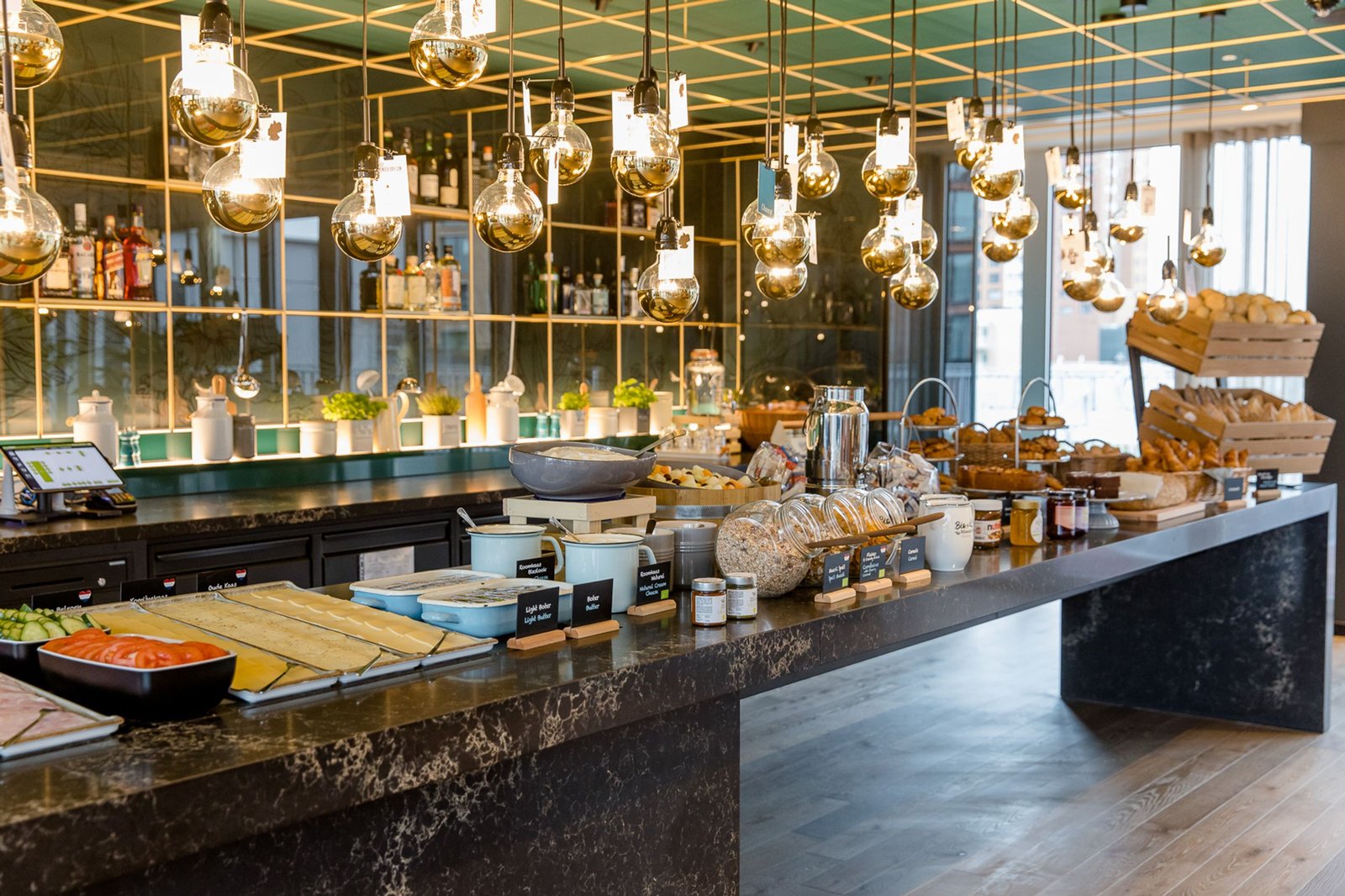 Motel One Rotterdam, at the table