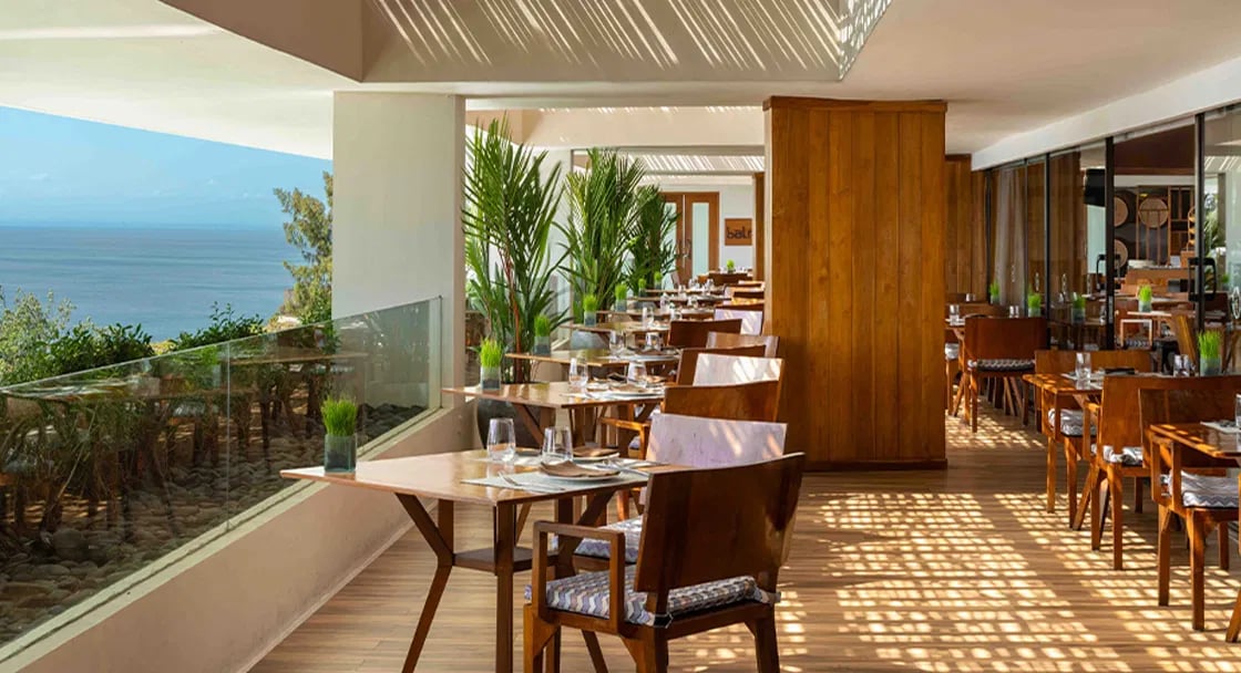 Anantara Uluwatu Bali Resort — eat & drink