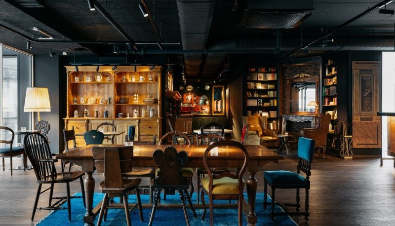 Ruby Rosi Hotel Munich by IHG, at the table