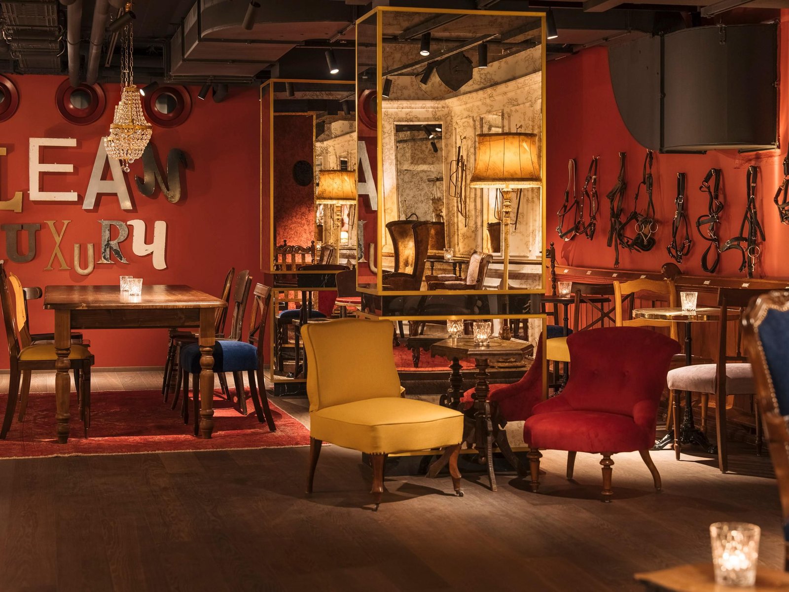 Ruby Lissi Hotel Vienna by IHG, at the table