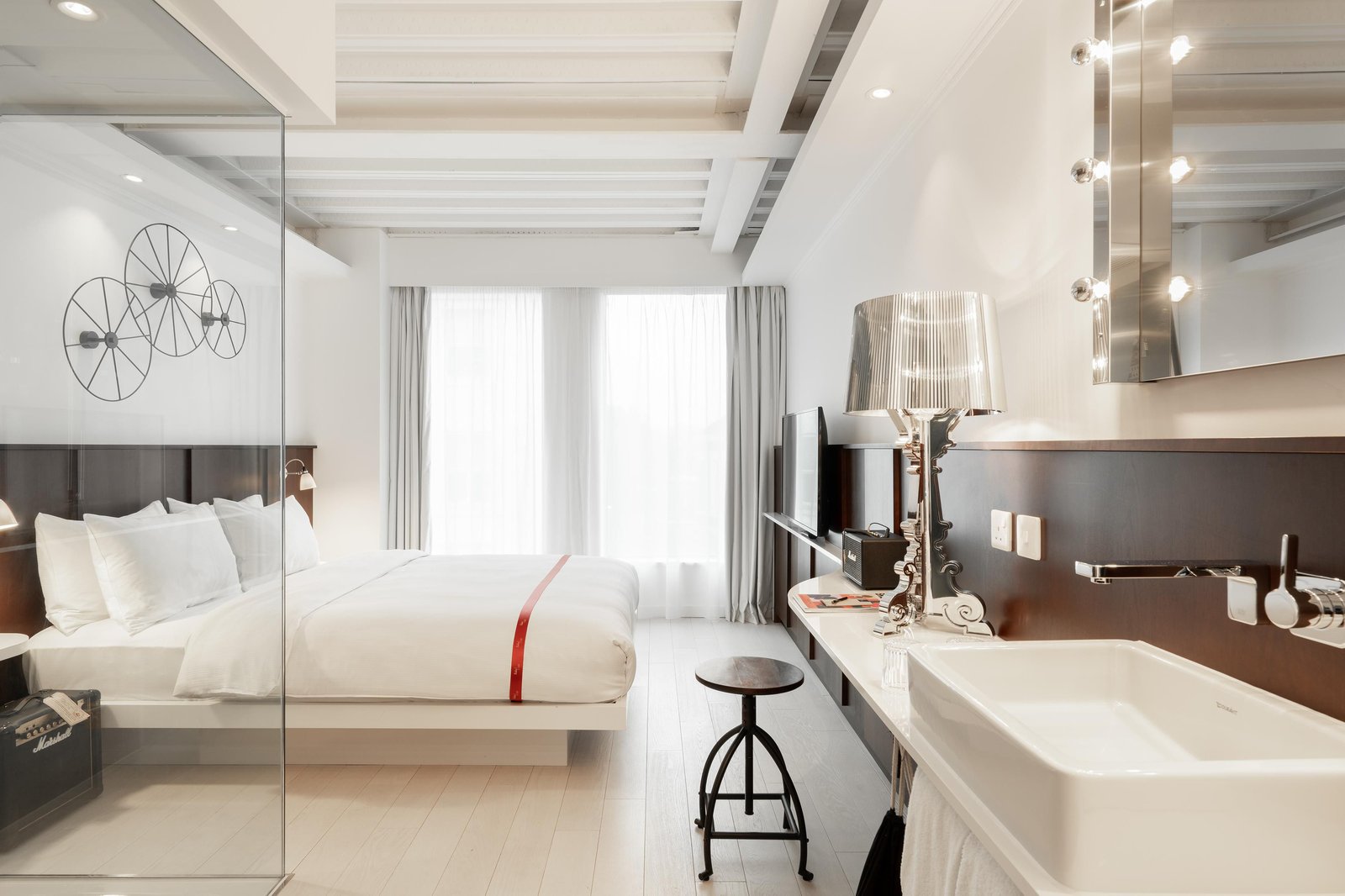 Ruby Lucy Hotel London by IHG, rooms