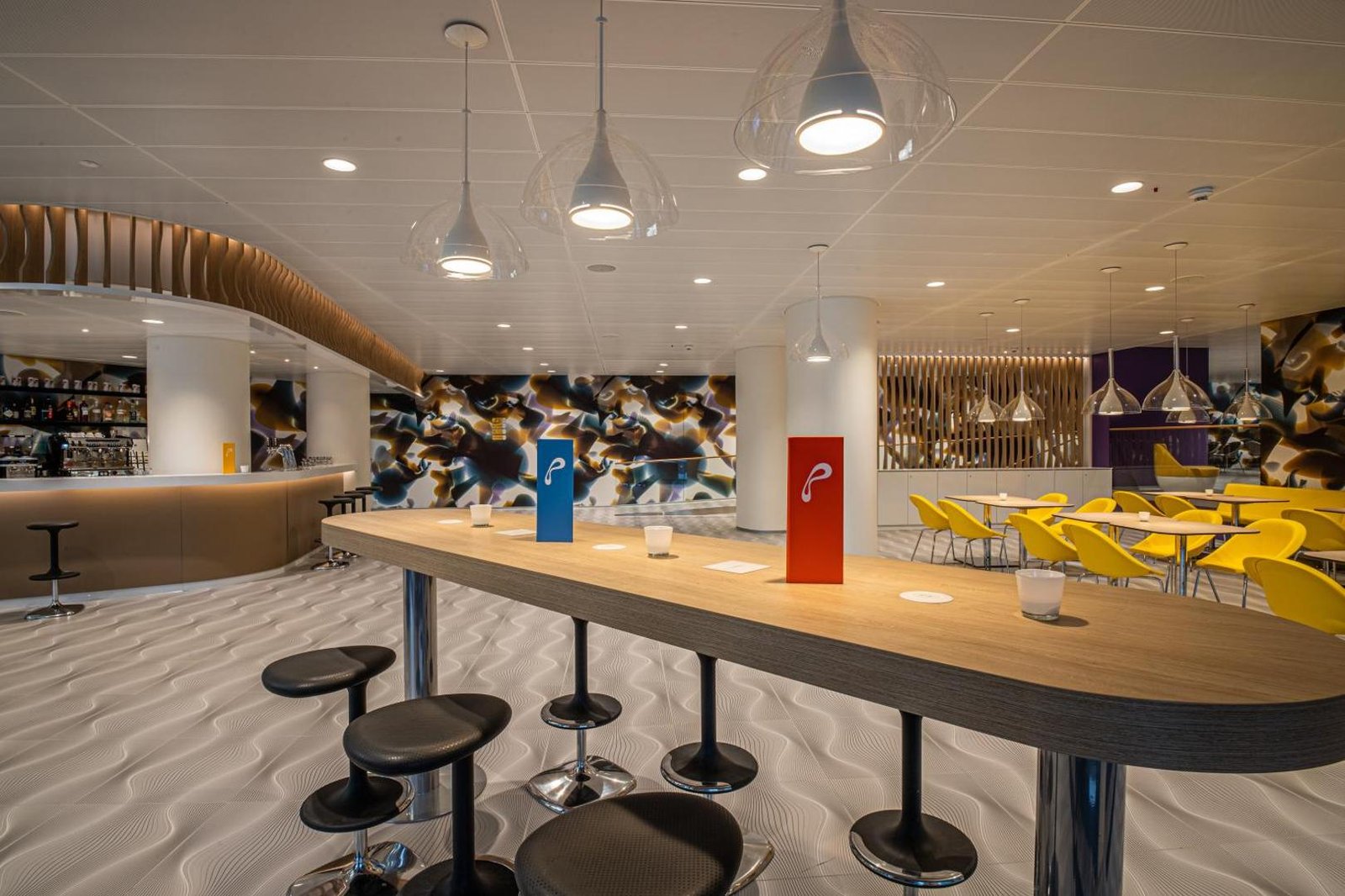 Prize by Radisson, Bern City, at the table