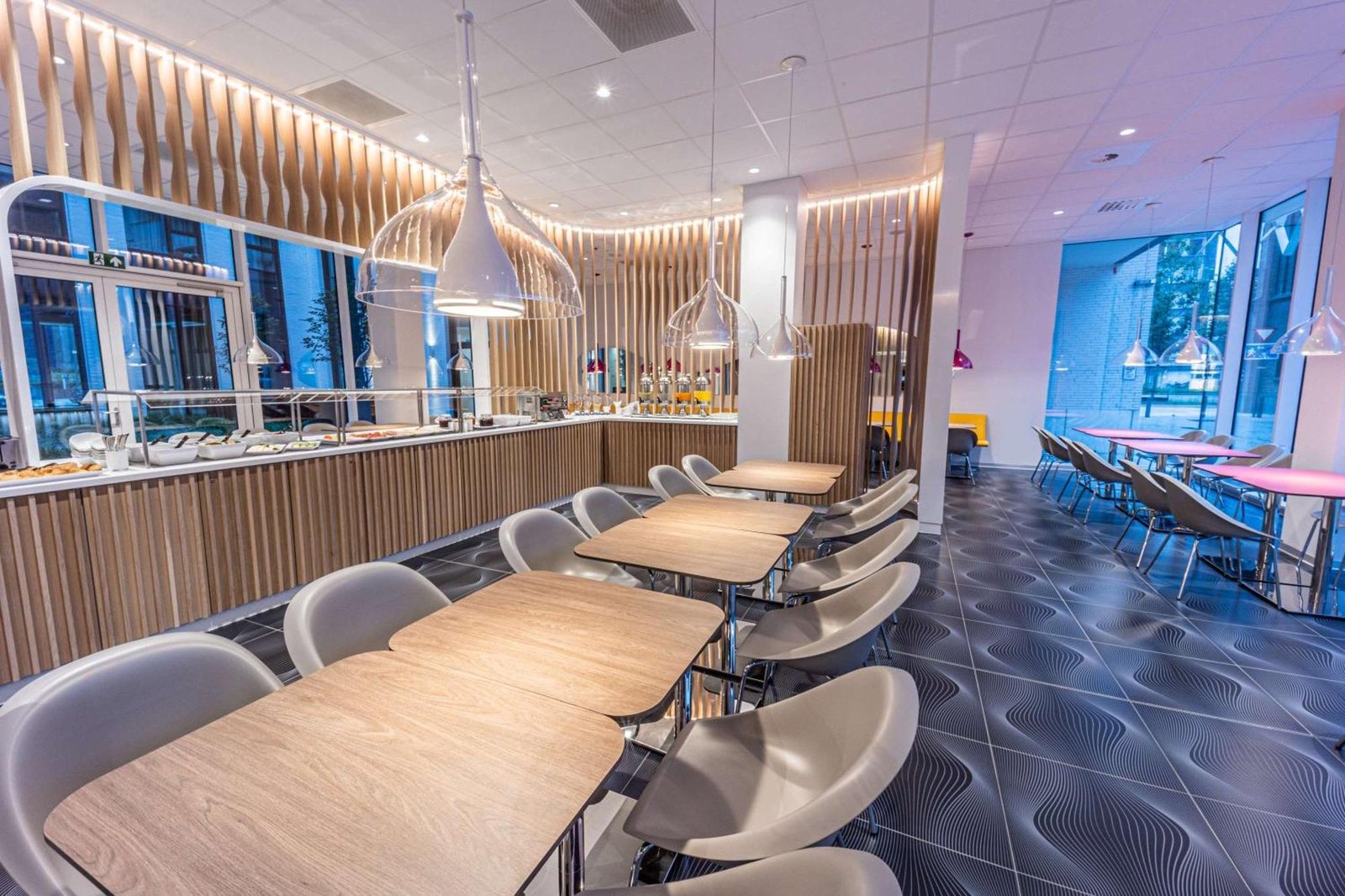 Prize by Radisson, Antwerp City, at the table