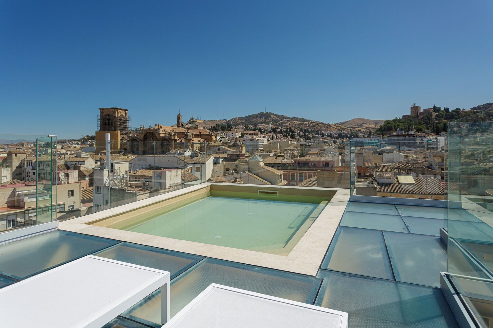 Room Mate Leo, Granada, the pool