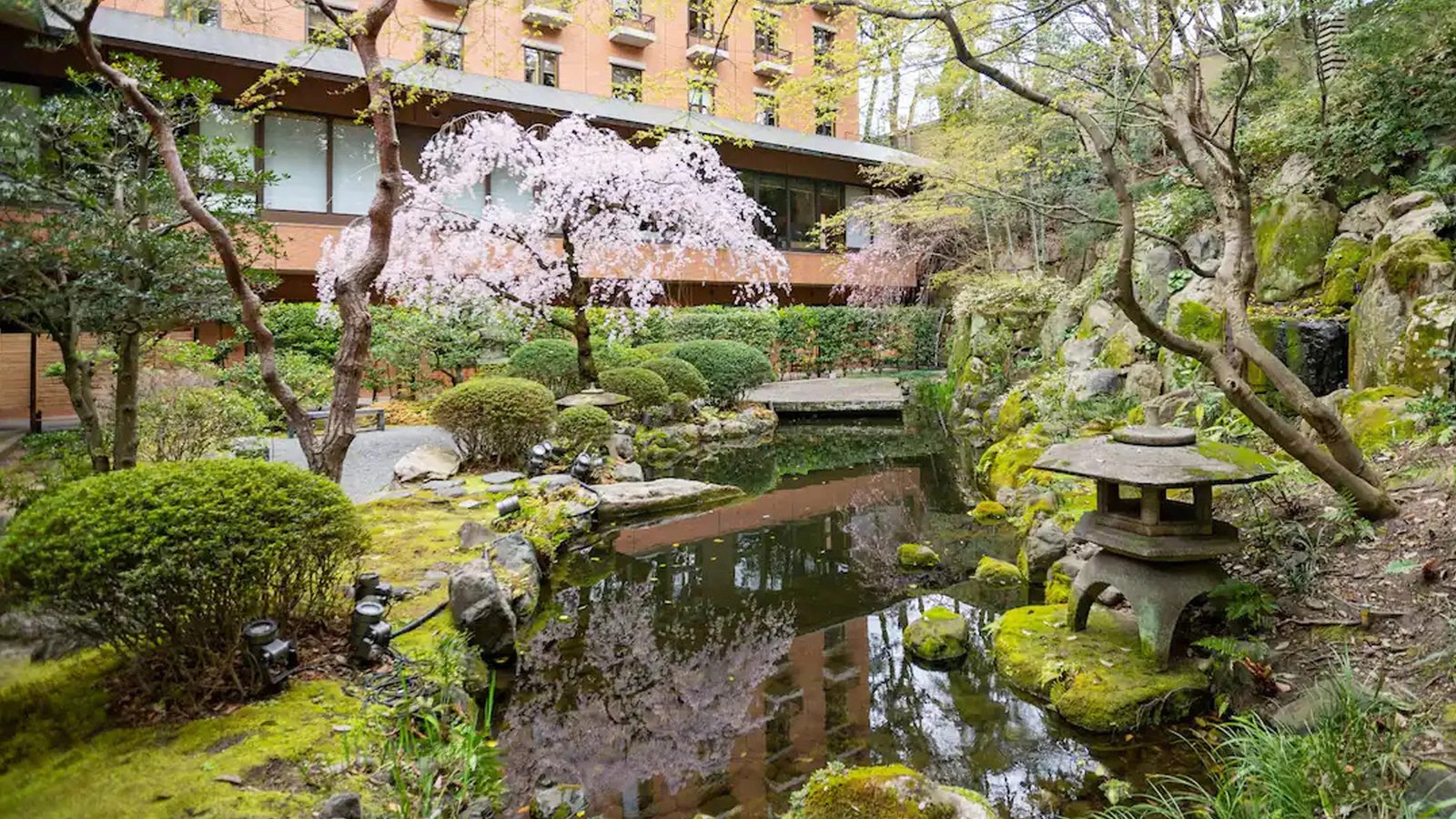 Hyatt Regency Kyoto — vibe