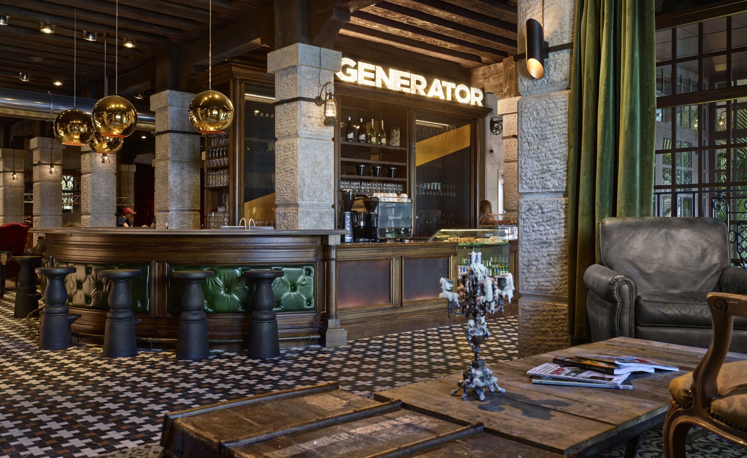 Generator Venice, at the table
