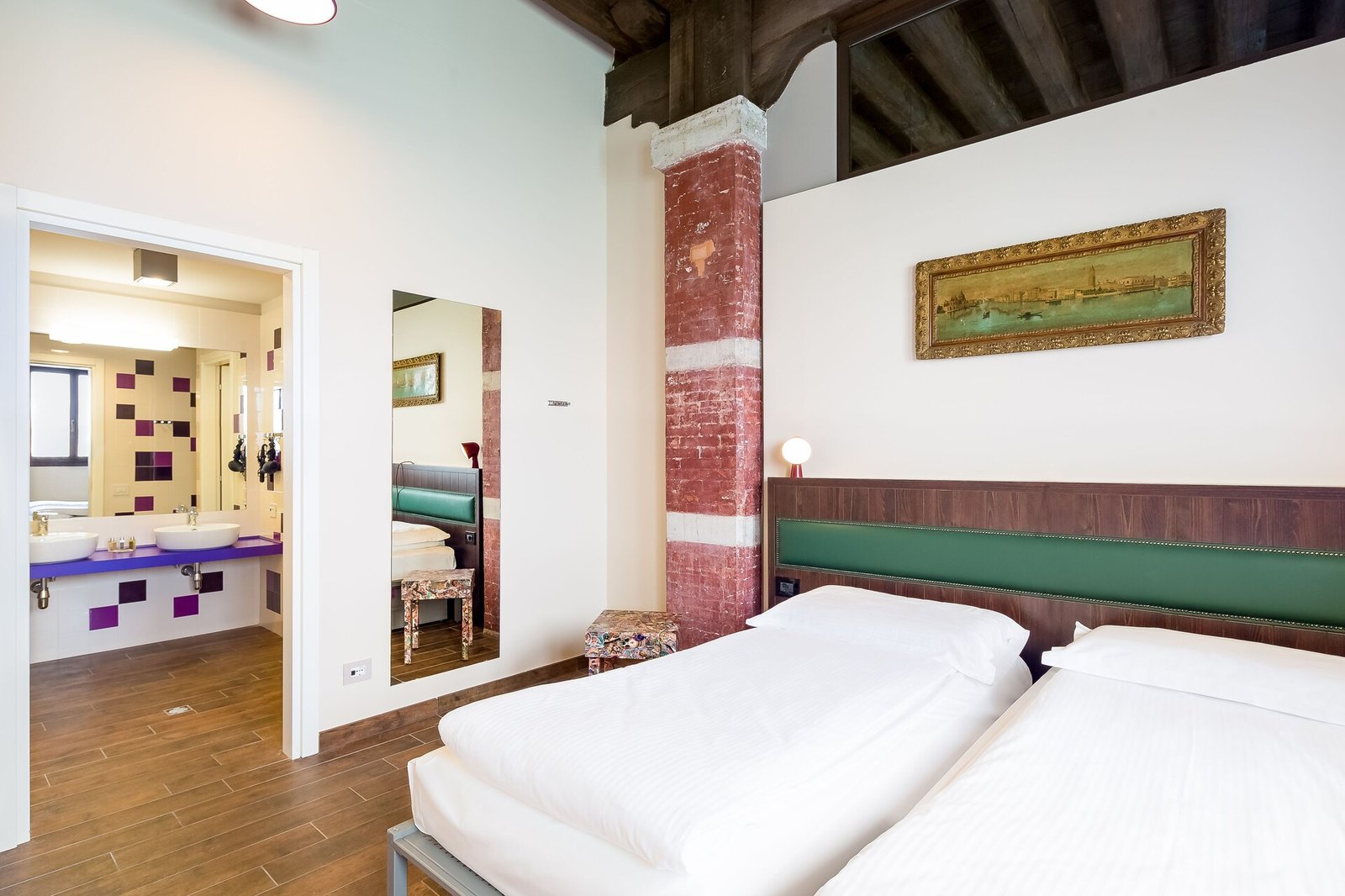 Generator Venice, rooms