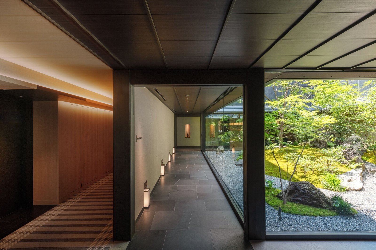 Hilton Kyoto — vibe