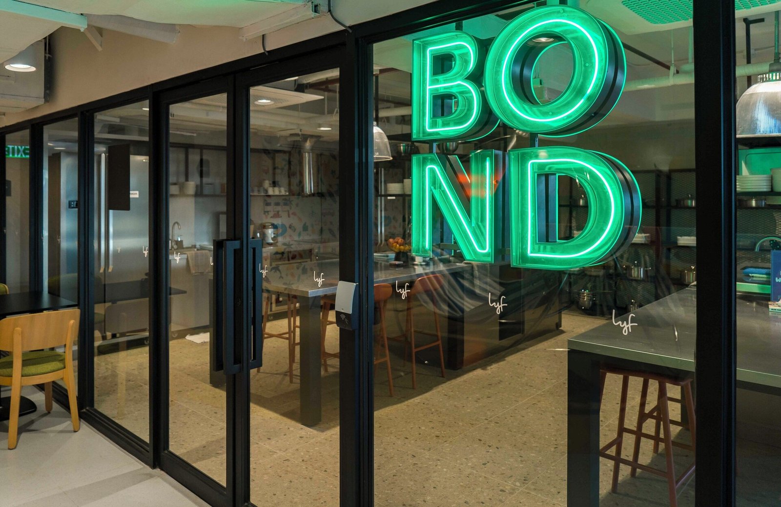 lyf Cebu City, bond