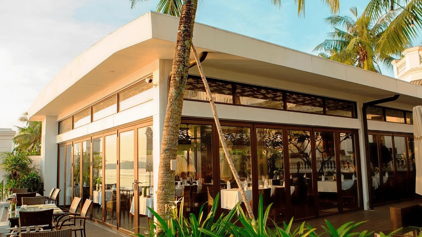 Villa Sông Saigon — eat & drink