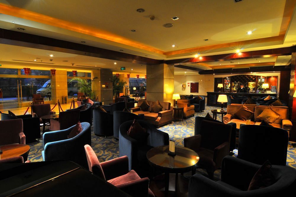 Riverside Fairmont Hotel — eat & drink