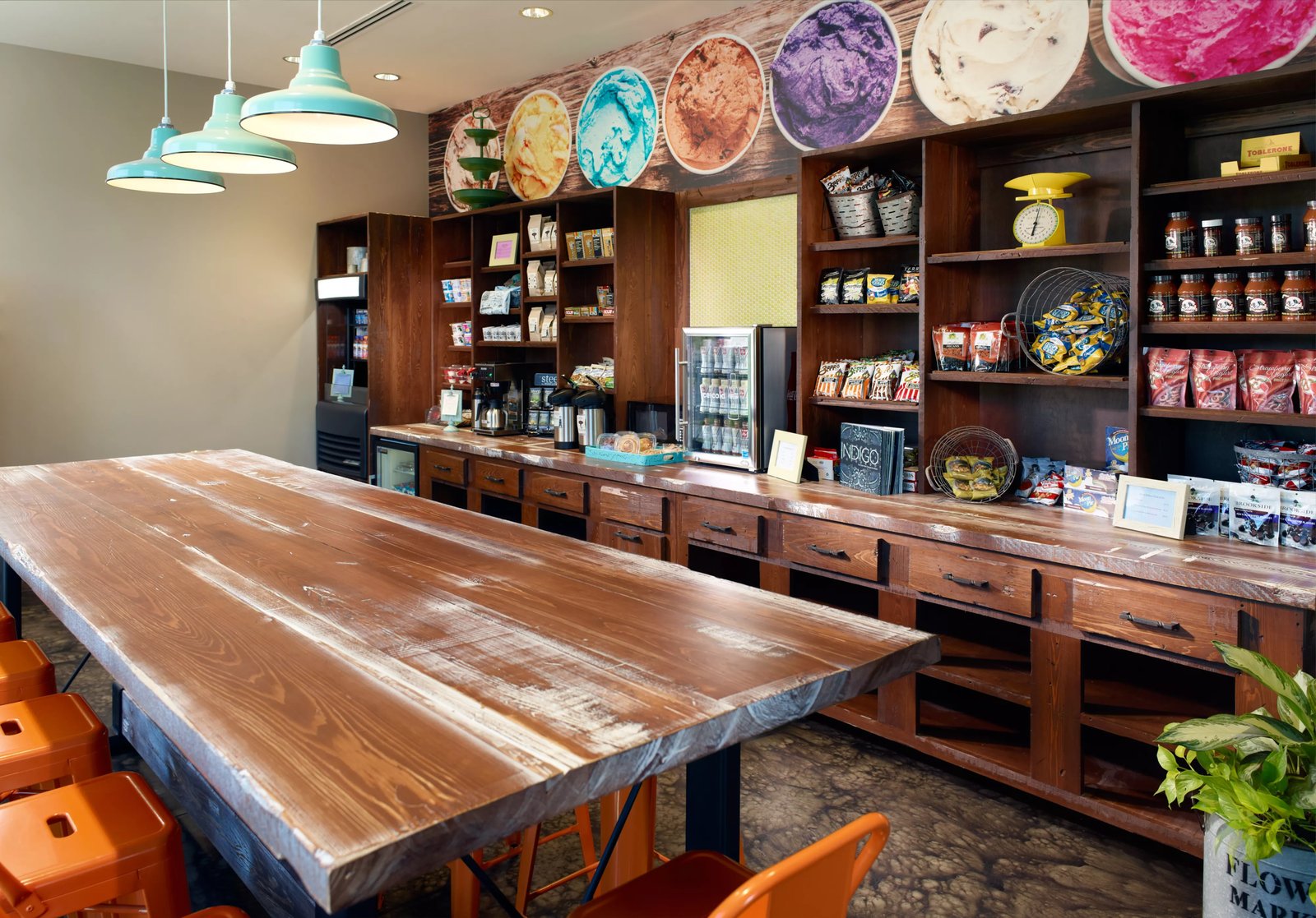 Hotel Indigo Tuscaloosa Downtown by IHG, at the table