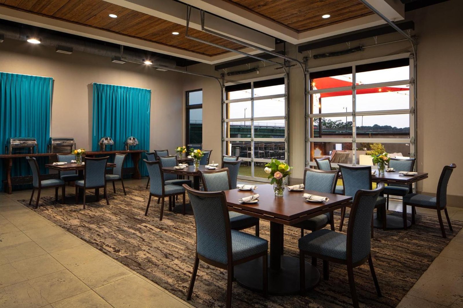 Hotel Indigo Tuscaloosa Downtown by IHG, shoals bar & kitchen