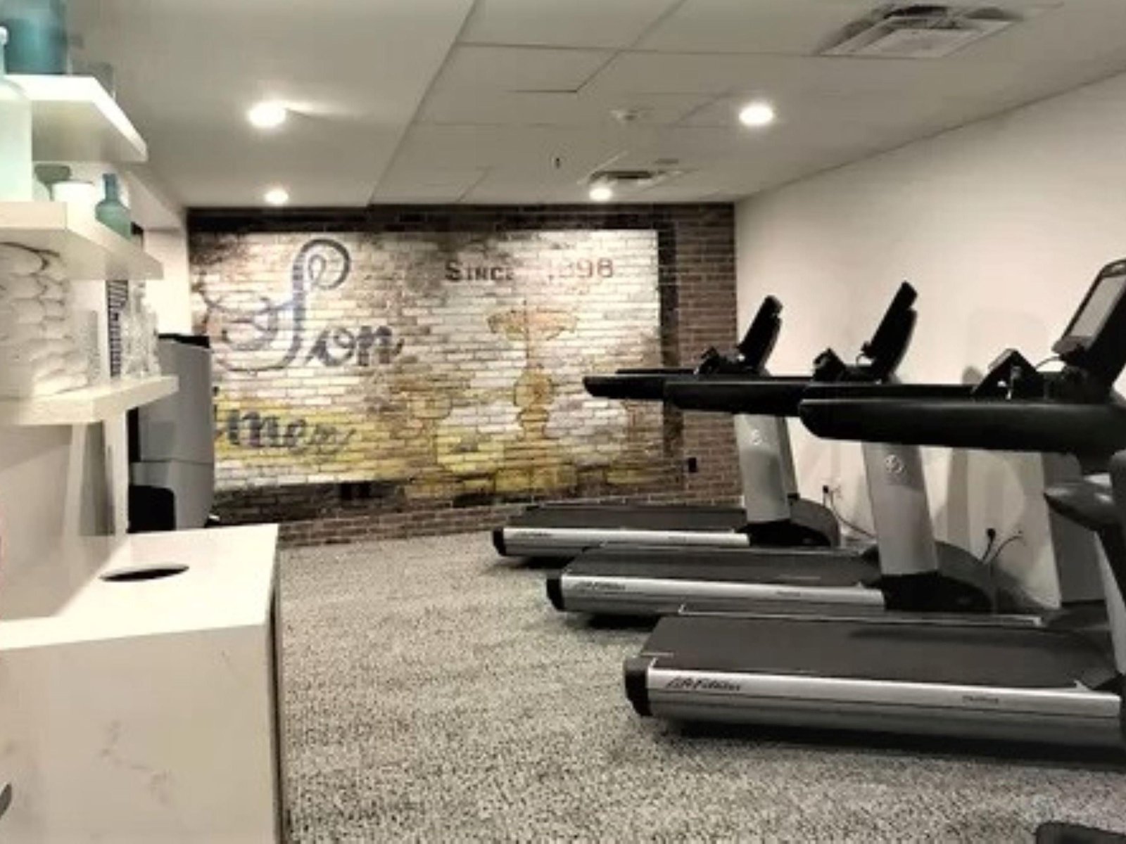 Hotel Indigo Savannah Historic District by IHG, the gym