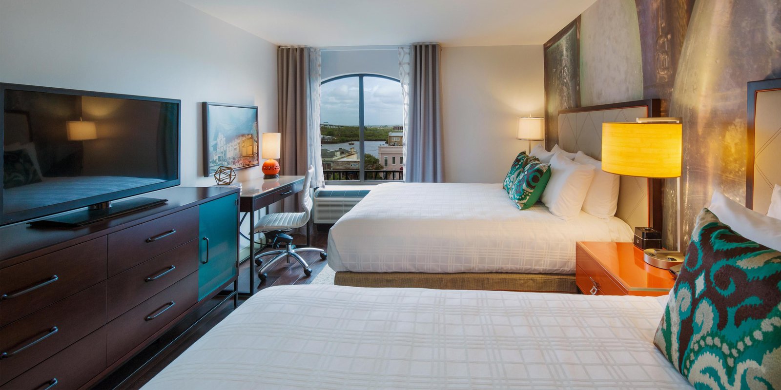 Hotel Indigo Savannah Historic District by IHG, rooms