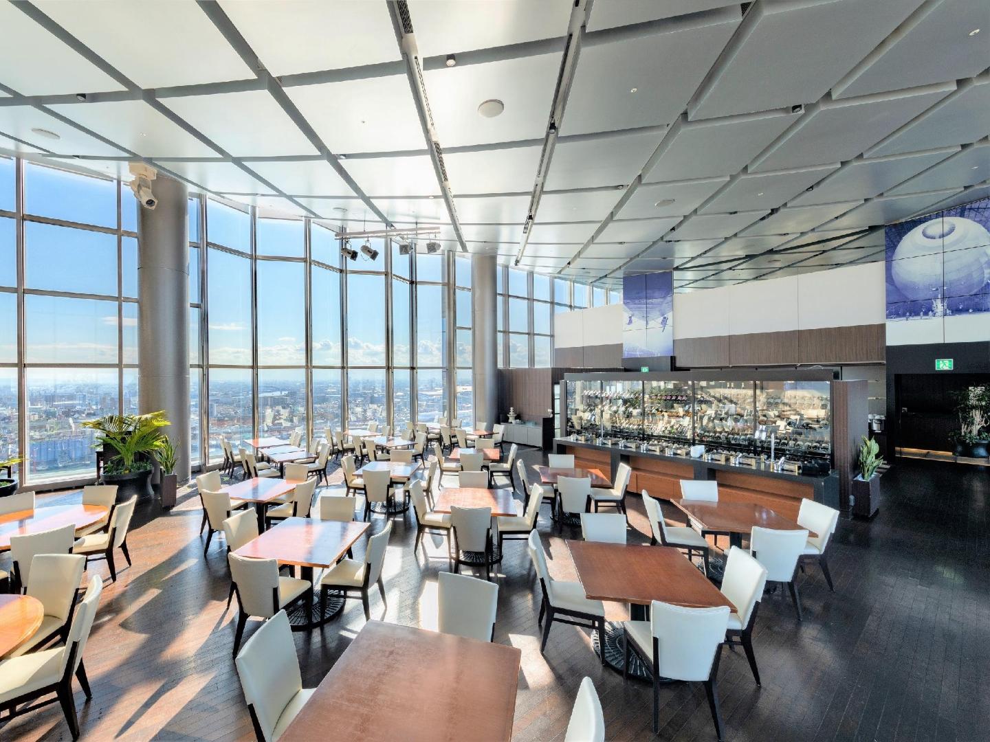 Hotel Keihan Universal Tower, top of universal