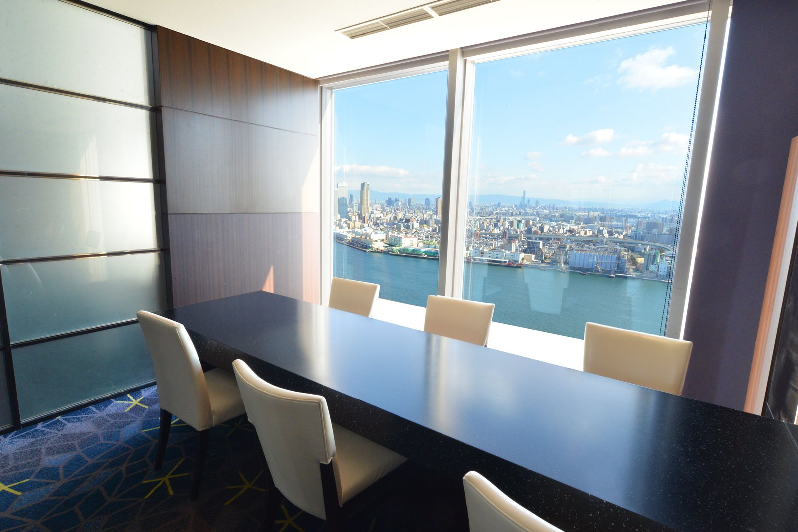 Hotel Keihan Universal Tower, top of universal
