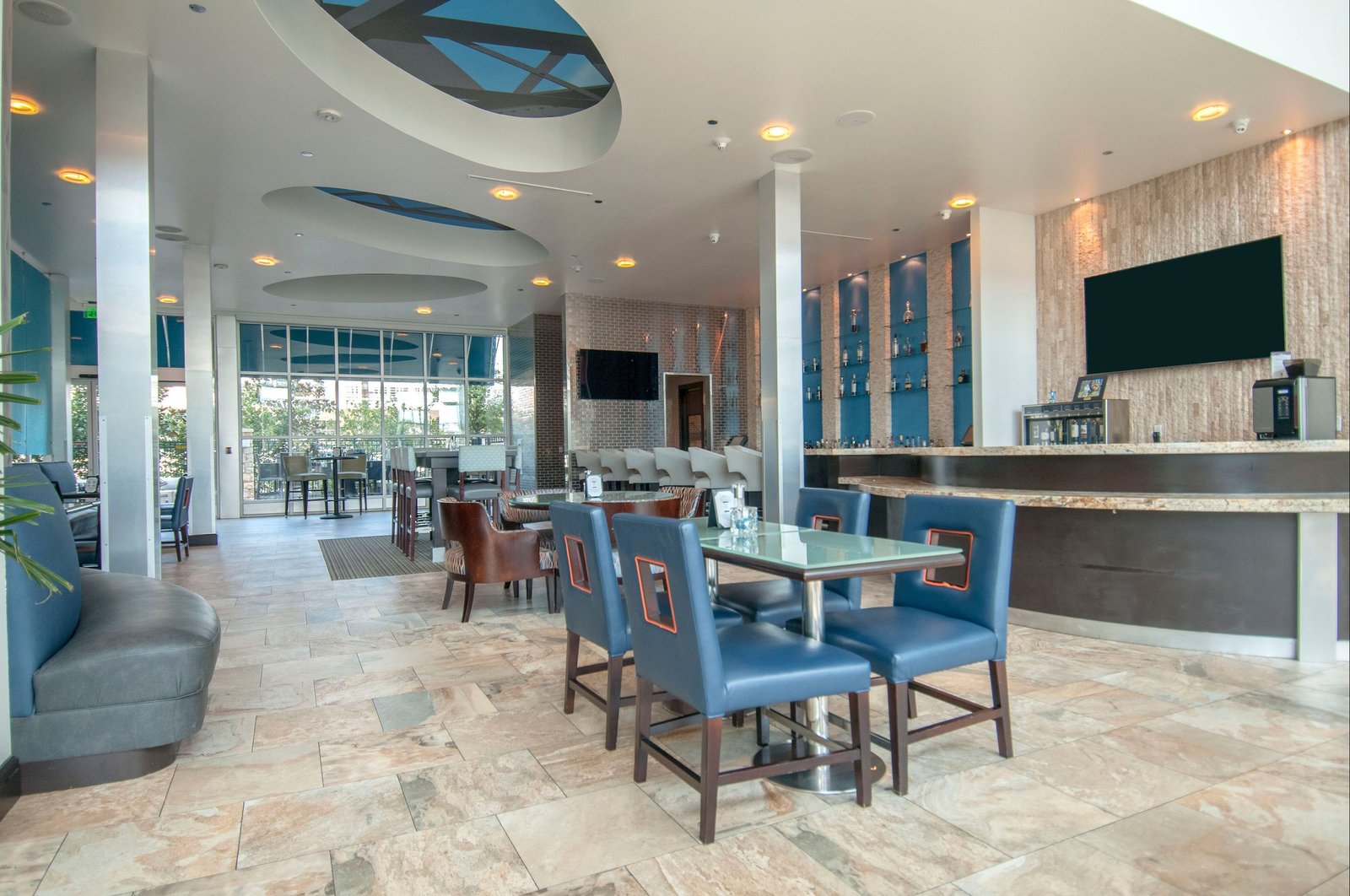 Hotel Indigo Waco - Baylor by IHG, brazos bar & bistro