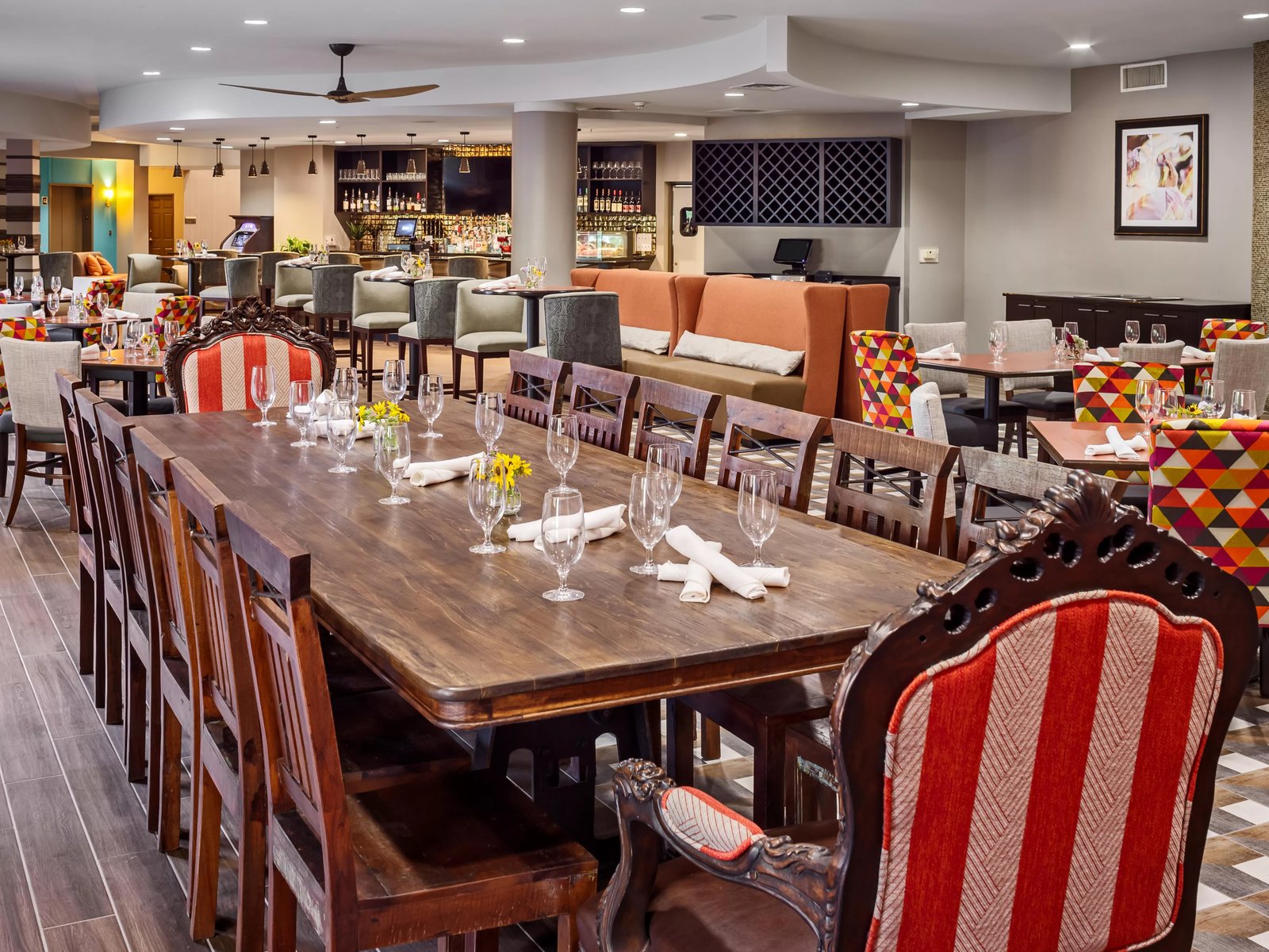 Hotel Indigo San Antonio-Riverwalk by IHG, fresca bar & bistro
